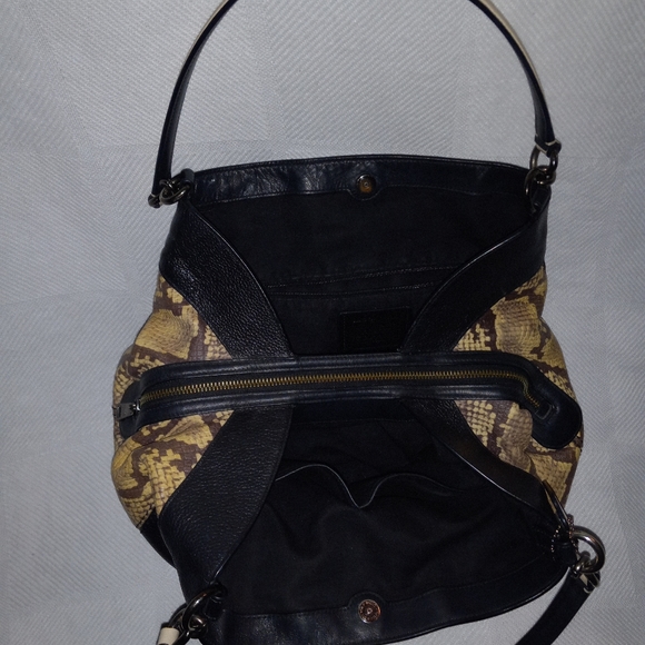 AUTHENTIC COACH Snakeskin Embossed Lexy Hobo Leather Shoulder Bag - Picture 6 of 10